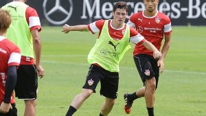 Marco Rojas (Mitte) bleibt eine weitere Saison beim FC Thun in der Schweiz.  Foto: Pressefoto Baumann