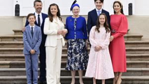 Dänemark Königin Margrethe (Mitte) mit Frederik und Mary und deren Familie. Prinz Christian (zweiter von rechts) geht in Herlufsholm zur Schule. Foto: Philip Davali/Ritzau Scanpix/AP/dpa