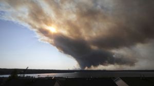 Die CO2-Emissionen der Waldbrände in Kanada sind enorm. Foto: Kelly Clark/The Canadian Press/AP/dpa