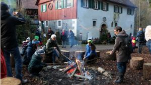 Stockbrot am Lagerfeuer – auch das gehört zur Mühlenweihnacht in Kirchenkirnberg Foto: Eva Herschmann
