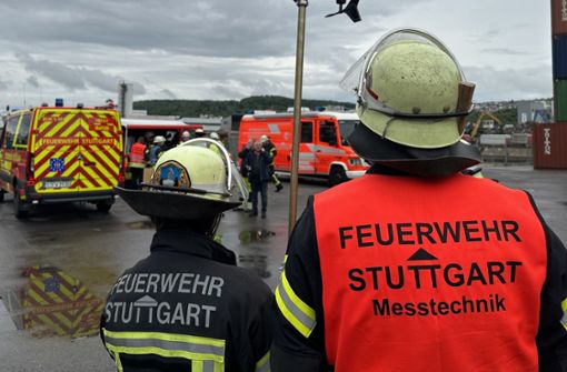 Die Feuerwehr war in Obertürkheim und Uhlbach mit zahlreichen Kräften im Einsatz. Foto: Feuerwehr /Stuttgart