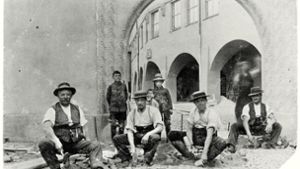 Gänsheide, Wagenburgschule, Pflasterer, 1912 Foto: Sammlung Gohl/Muse-O
