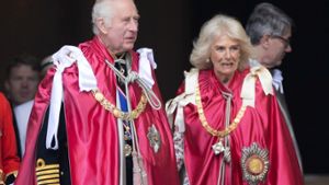 König Charles: Demonstrativ gute Laune bei Gottesdienst