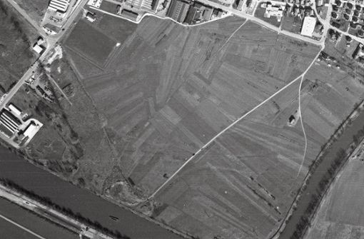 Dass dieses Foto ein bereits geplantes Gewerbegebiet auf den Neckarwiesen zeigt, ist auf der Aufnahme von 1968 nur zu erahnen. Foto: Landesarchiv