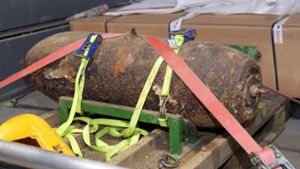 Die 250 Kilogramm schwere Fliegerbombe nach ihrer Entschärfung in Hildesheim. Foto: dpa