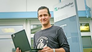 JJ Link hat ein Regenbogennetzwerk bei der Fraunhofer-Gesellschaft gegründet – eine Plattform für Austausch, die das Coming-out erleichtern soll Foto: Lichtgut/Max Kovalenko