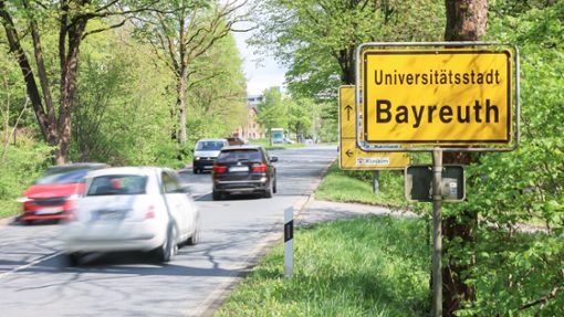 Die beiden Russlanddeutschen wurden von Beamten des Bundeskriminalamtes an zwei unterschiedlichen Orten im Raum Bayreuth abgeholt (Symbolbild). Foto: dpa/Daniel Löb
