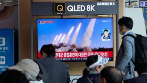 Nordkorea hat seit Beginn 2022 den Umfang seiner Waffentests einschließlich der Erprobung atomwaffenfähiger Raketen erheblich erhöht. Foto: Ahn Young-joon/AP/dpa