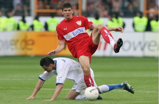 Fast wären Mario Gomez und der VfB in Bochum hingefallen. Foto: Baumann
