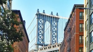 Beliebtes Motiv: die Manhattan-Bridge von Dumbo (Brooklyn) aus fotografiert. Foto: Ricarda Stiller