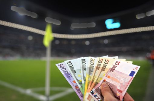 Beim Thema Geld hört die Freundschaft auf – auch in der Fußball-Bundesliga. Foto: imago/MIS