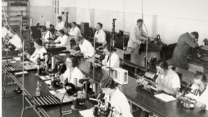 Schon den 1930er Jahre hatte Zeiss eine ansehnliche Prüfabteilung. Foto: / Carl Zeiss AG