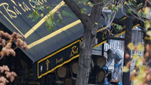 Bei den Terroranschlägen auf das Konzerthaus „Bataclan“ starben zahlreiche Besucher. Jetzt soll das Attentat verfilmt werden. Foto: EPA