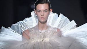 Die Haute-Couture-Show in Paris ließ Prinzessinnen-Herzen höher schlagen. Von Montag bis Donnerstag präsentieren Designer wie Giambattista Valli ihre edelste Mode. Foto: AFP