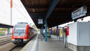 Am Herrenberger Bahnhof werden die Aufzüge erneuert. Foto: Stefanie Schlecht