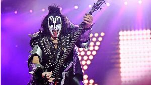 Gene Simmons von Kiss  am 12. Mai in Dortmund – da das Band-Management  einen inakzeptablen Fotovertrag vorgelegt hat, können wir  leider kein aktuelles Bild vom Konzert präsentieren. Foto: dpa
