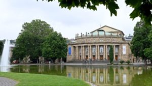Das Stuttgarter Staatsorchester spielte sein Neujahrskonzert 2022 im Opernhaus. Foto: dpa/Bernd Weißbrod