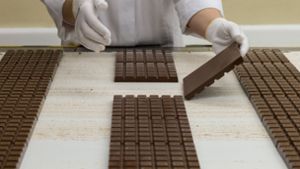 Milka streitet  seit Jahren darum, Schokolade ebenfalls im Quadrat anbieten zu dürfen. Foto: picture alliance/dpa/Marijan Murat