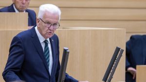 Ministerpräsident Winfried Kretschmann hat sich zu den Ergebnissen des Migrationsgipfels geäußert. Foto: IMAGO/imageBROKER/Arnulf Hettrich
