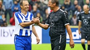 Alte Weggefährten unter sich: Jürgen Klinsmann (li.) und Guido Buchwald Foto: Baumann