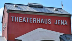 250 Theaterleute beraten im Jenaer Theaterhaus, wie ihre Kunst den Rechtspopulisten beikommen kann. Foto: dpa