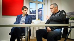 Matthias Klopfer (links) und Jürgen Dobler befürworten Investitionen in die Sicherheit des Stadtfestes Schowo. Foto: Stoppel