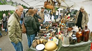 Schauen, stöbern und kaufen: Am Pfingstmontag ist in Wäschenbeuren wieder Markttag. Foto: Rudel/Archiv