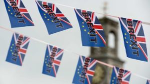 Der drohende Brexit verschärft die Situation für Sparer. Foto: AFP