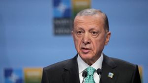 Der türkische Präsident Recep Tayyip Erdogan friert laut einem Bericht den Handel mit Israel ein. Foto: Pavel Golovkin/AP/dpa