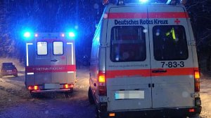 Ein mysteriöser Todesfall beschäftigt die Polizei in Weinstadt im Rems-Murr-Kreis. Ein 43-Jähriger ist dort am Samstagabend von einem Transporter überrollt worden. Am Montag starb der Mann im Krankenhaus. Foto: dpa/Symbolbild