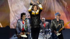 Ron Wood, Mick Jagger, Steve Jordan und Keith Richards (von links) auf der Bühne des Münchner Olympiastadions Foto: dpa/Sven Hoppe