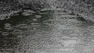 In den kommenden Tagen erwartet Baden-Württemberg viel Regen (Symbolbild). Foto: IMAGO/aal.photo/IMAGO/Piero Nigro