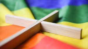 Wie gehen Kirchen und kirchennahe Organisationen mit Homophobie um? Foto: Archiv