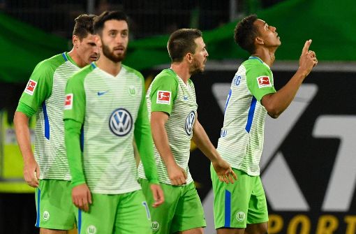 Der VfL Wolfsburg hat auch sein fünftes Bundesliga-Spiel mit dem neuen Trainer Martin Schmidt unentschieden gespielt. Foto: AFP