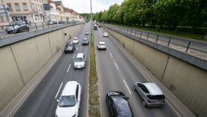 Rund 70 000 Fahrzeuge fahren täglich über die B 27 in Ludwigsburg. Foto: Archiv/Simon Granville