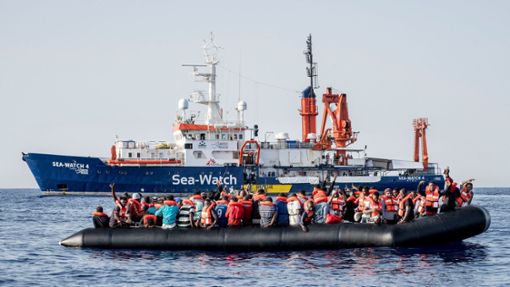 Ein Rettungsschiff im Mittelmeer darf nicht direkt aus der Stadtkasse unterstützt werden, sagt die Rechtsaufsicht. Foto: epd/Thomas Lohnes