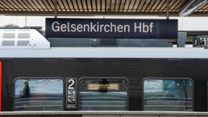 Das Paar soll sich am Gelsenkirchener Hauptbahnhof vergnügt haben. (Archivbild) Foto: IMAGO/Funke Foto Services/Ingo Otto via imago-images.de