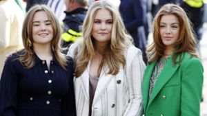 Die niederländische Kronprinzessin Amalia (Mitte) und ihre jüngeren  Schwestern  Ariane (links) und  Alexia. Foto: AFP/SEM VAN DER WAL