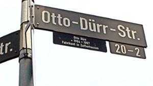 Die Otto-Dürr-Straße trägt den Namen eines Fabrikanten. Der hatte 1895 in Cannstatt eine Bauflaschnerei gegründet, 1936 wurde ein  Zweigwerk  in Zuffenhausen eingerichtet. Otto Dürr leitete die Firma bis 1969, seit 1957 gemeinsam mit seinem Sohn Heinz. Foto: Chris Lederer