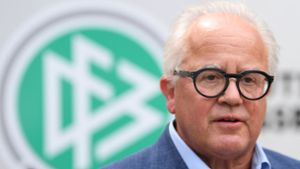 Fritz Keller soll von seinem Amt als DFB-Präsident zurücktreten. (Archivbild) Foto: dpa/Arne Dedert