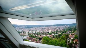 Der Blick aus Stuttgarts wohl teuerster Wohnung. Diese Bleibe in Halbhöhenlage sucht noch einen Käufer. Foto: Achim Zweygarth