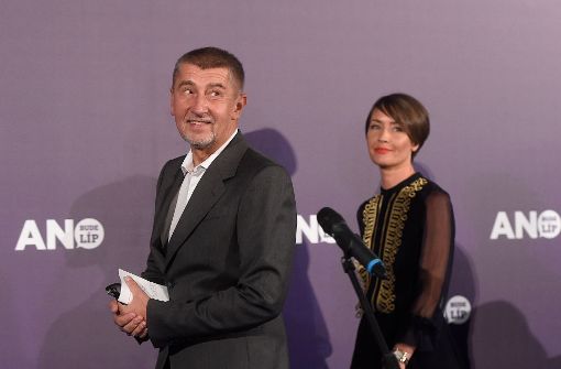 Der Milliardär Andrej Babiš und die ANO-Sprecherin Lucie Kubovicova. Foto: AFP