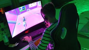 Laut JIM-Studie 2023 spielen 73 Prozent der Zwölf- bis 19-Jährigen regelmäßig digitale Spiele. Foto: imago images/Sven Simon/Frank Hoermann