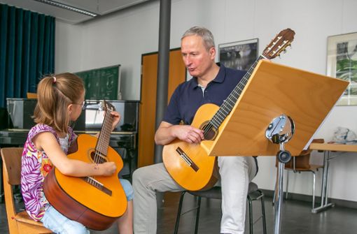 Musikunterricht tut Kindern und Jugendlichen gut. Foto: Roberto Bulgri