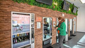 In Esslingen hat vor einigen Monaten mit „24/7 Shop & Go“ ein weiterer Automaten-Kiosk eröffnet. Foto: Roberto Bulgrin