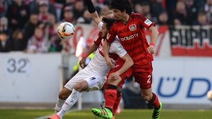 Dem VfB (Lukas Rupp/li., gegen André Ramalho) Foto: dpa