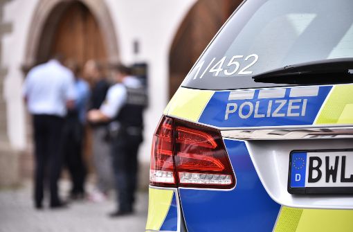 Ein 25-Jähriger hat am Sonntagabend eine 19-jährige Frau am Bahnhof in Bad Cannstatt offenbar sexuell belästigt. Foto: Weingand