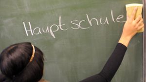 Bloß nicht wegwischen: Susanne Eisenmann will die Hauptschulen erhalten. Foto: dpa