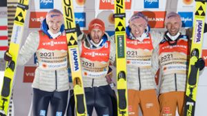 Jubel bei den deutschen Skispringern in Oberstdorf Foto: dpa/Daniel Karmann