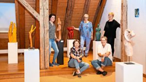 Die Künstlerinnen des Ateliers Lindenhof zeigen ihre Werke in Neuhausen. Foto: Ines Rudel